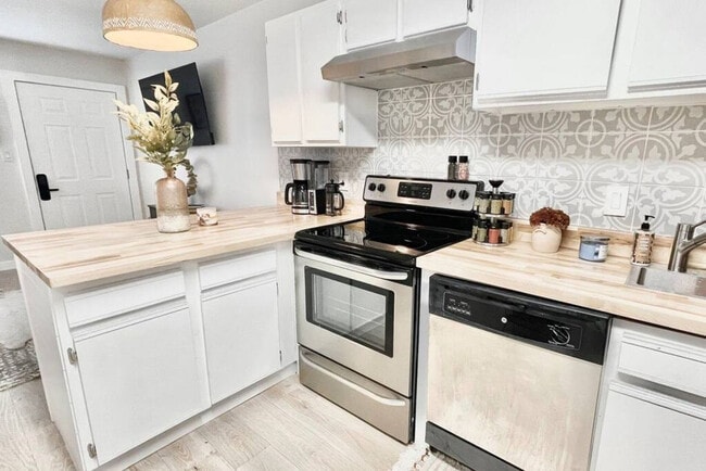 Photo - 253 Hayden Rd Unit SI ID1502016P