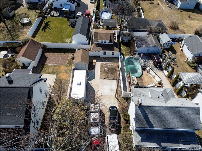 Photo - 237 Porterfield Pl