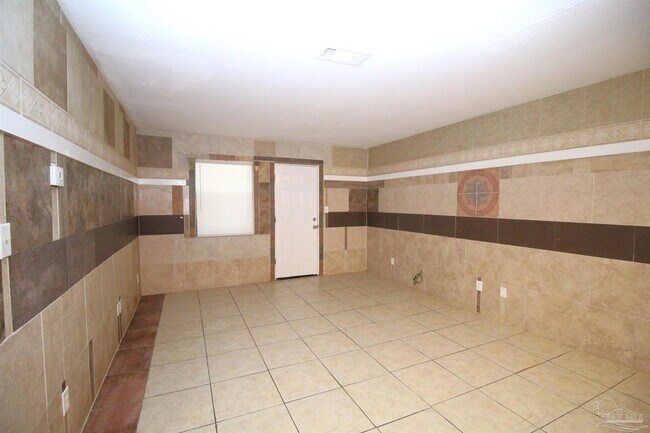 Photo - 130 E 9 Mile Rd