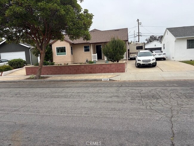 Photo - 3717 181st St