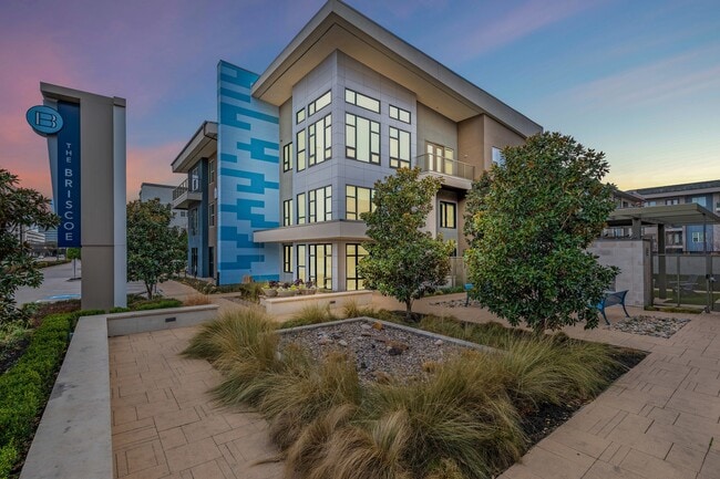 Building Photo - The Briscoe