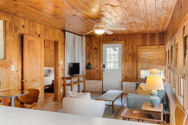 Photo - 202 Woodcreek Dr Unit ID1254585P