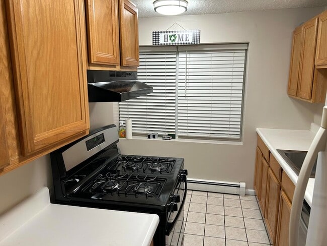 Building Photo - 30 Pine Valley Dr