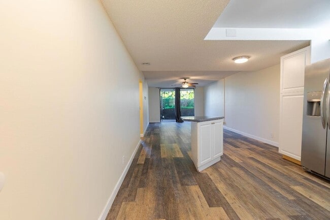 Photo - 890 N Federal Hwy Unit 103