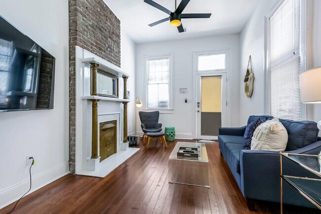 Photo - 2434 Valence St Unit SI ID1268192P