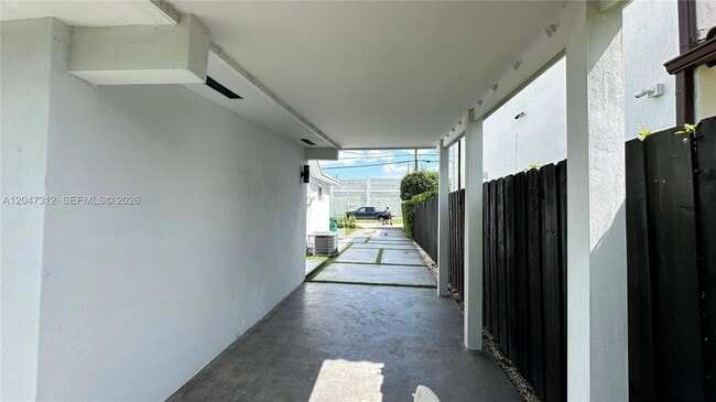 Photo - 4288 SW 9th St