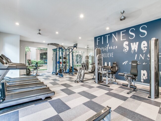 Photo - Churchill on the Park