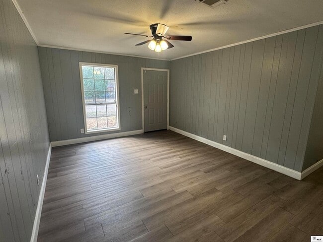 Photo - 1307 Dark St