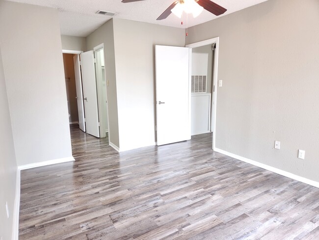 Photo - Curry Junction Apartments