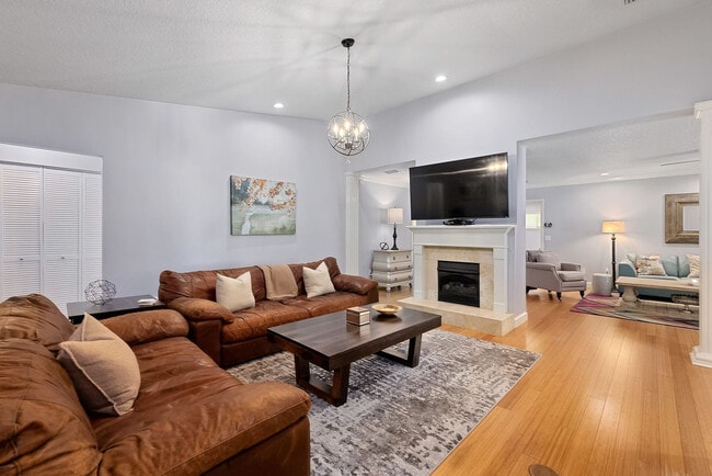 Building Photo - 16 Magnolia Ave Unit ID1281942P