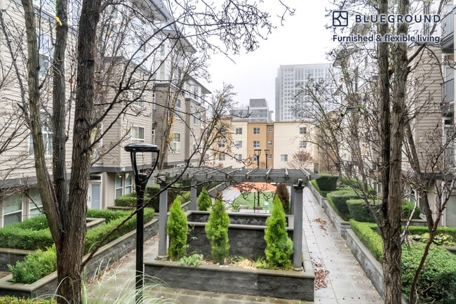 Photo - 11000 NE 10th St Unit FL2-ID983