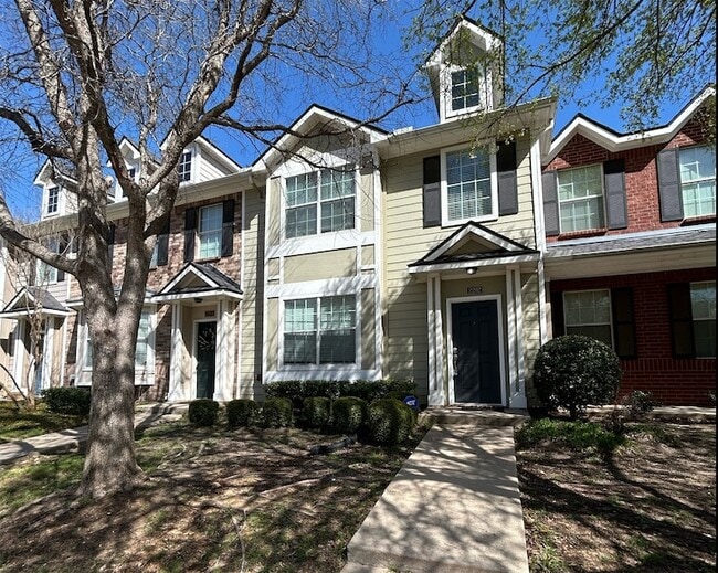 Building Photo - 2202 Carlisle St