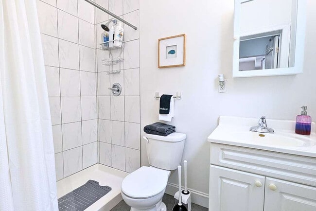 Photo - 108 Gotthart St Unit ID1302408P