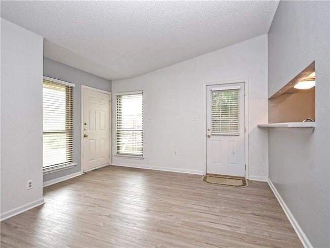 Photo - 1714 Rawhide Loop