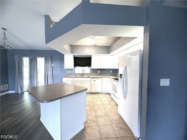 Photo - 302 NW 2nd Pl