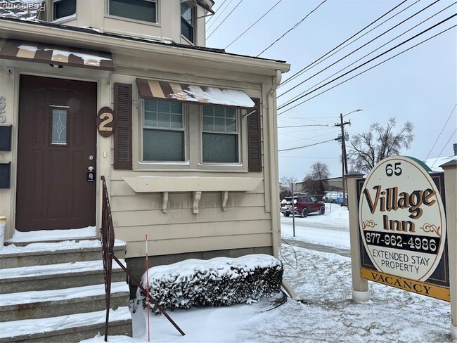 Building Photo - 65 N Washington St Unit 2