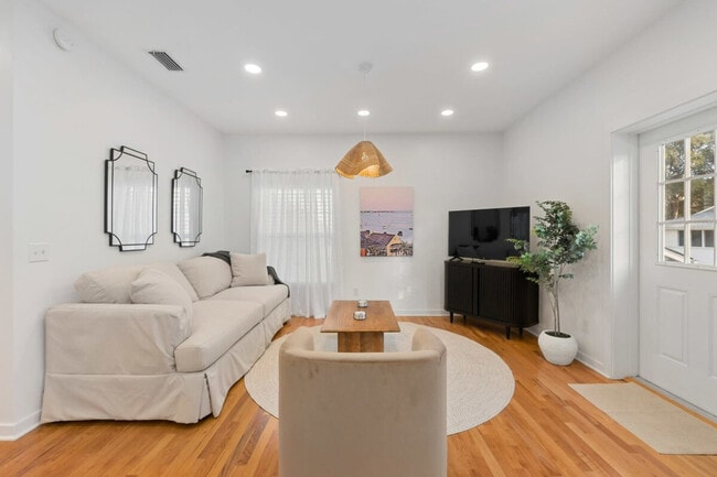 Photo - 27 Old Mission Ave Unit ID1281956P