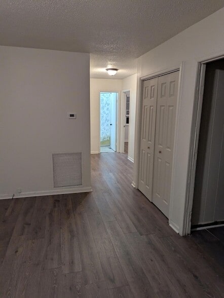 Photo - 609 Rucker Dr S