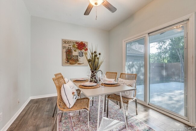 Photo - 14111 Red Maple Wood