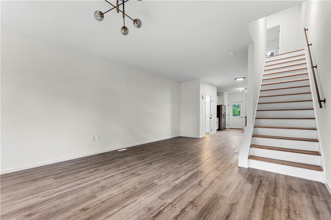 Photo - 902 Morrison St