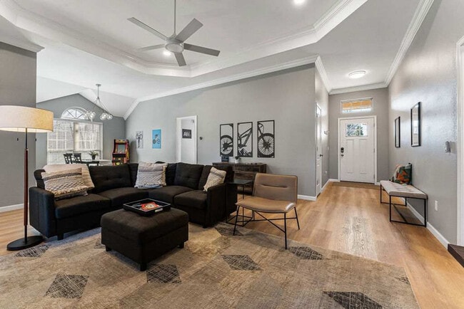 Photo - 410 Willington Ln Unit ID1309768P