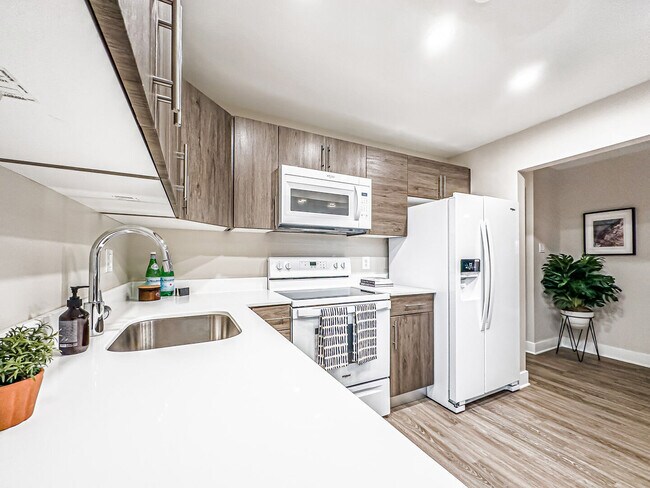 Photo - Castlebrook Apartments