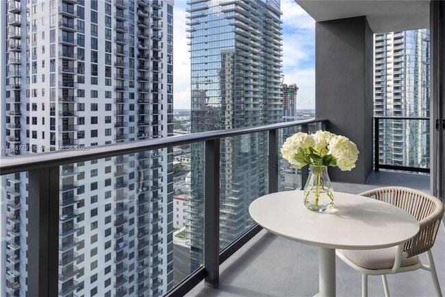 Building Photo - 159 NE 6th St Unit 3002