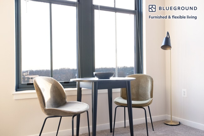 Photo - 550 14th Rd S Unit SI FL15-ID398