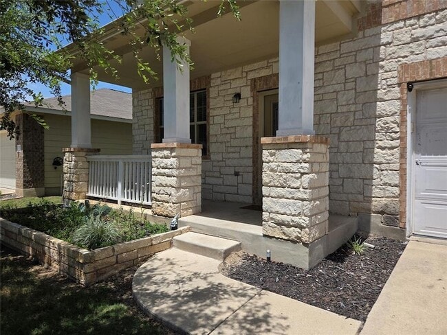 Photo - 108 Quarry Ln