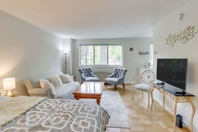 Building Photo - 2710 Macomb St NW Unit SI FL3-ID1546421P