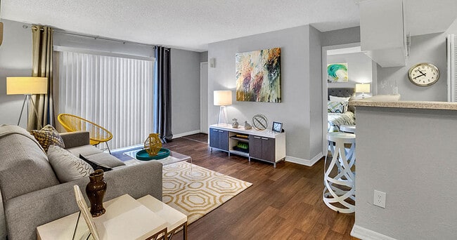 Photo - Courtney Cove Apartment Homes