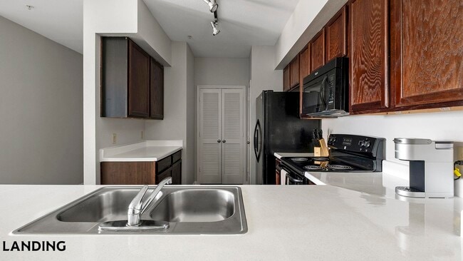 Photo - 14807 Woodland Hills Dr Unit 6202