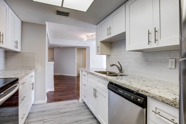 Photo - 100 Crestwood Ct N Unit 108
