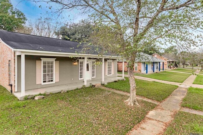 Photo - 15146 Cocodrie Ave