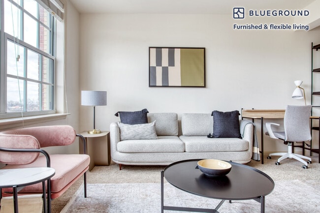 Photo - 925 N Garfield St Unit FL4-ID490