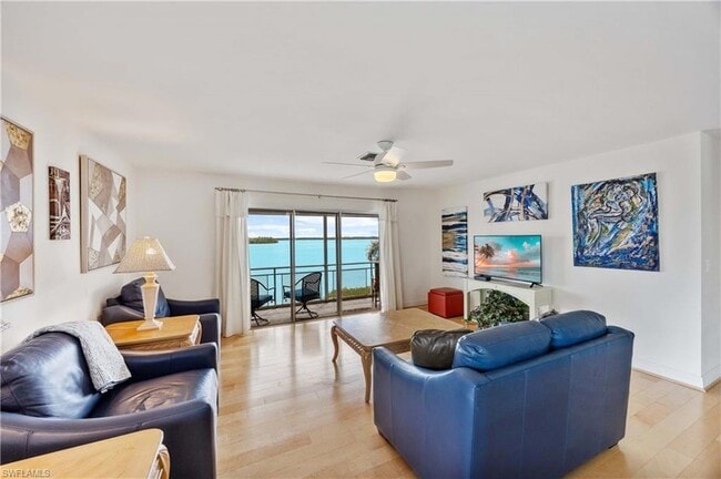 Photo - 330 Kon Tiki Dr