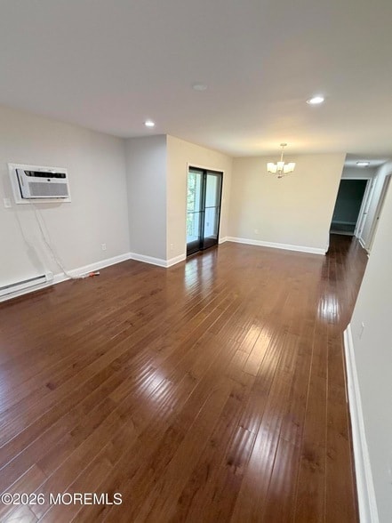 Photo - 35 Amberly Dr