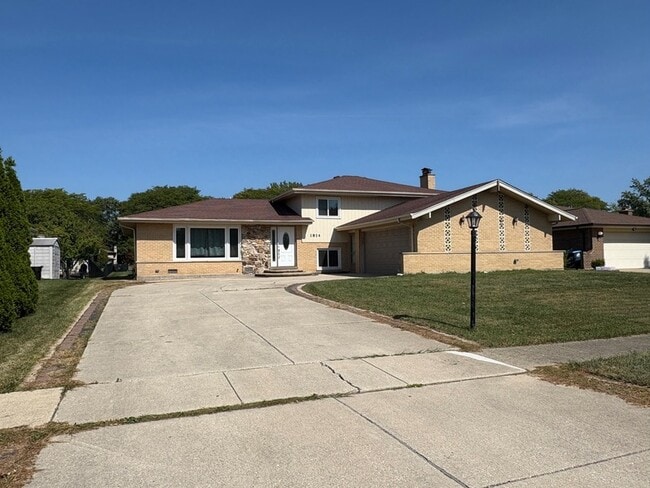 Photo - 1814 Holly Ave