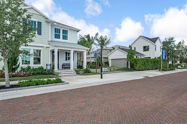 Photo - 925 SW Pr Ave