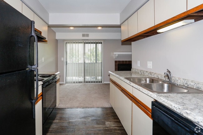 Interior Photo - Chimneys of Oak Creek Apartments