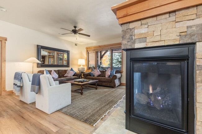 Building Photo - 2900 Blackhawk Ct Unit SI ID1564269P