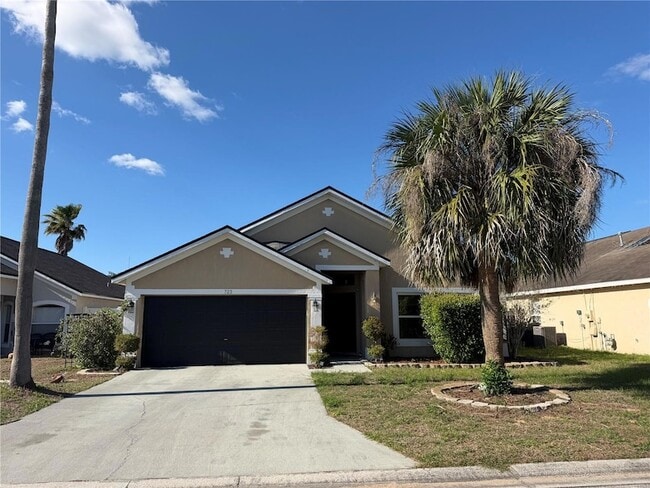 Building Photo - 723 Lady Diana Dr