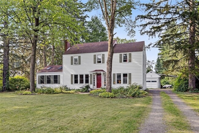 Building Photo - 204 Roat St