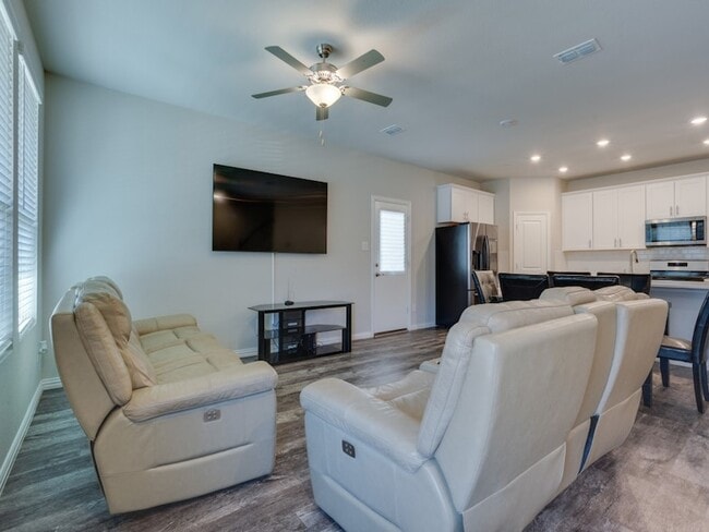 Photo - 4107 Bullwhip Creek Ln