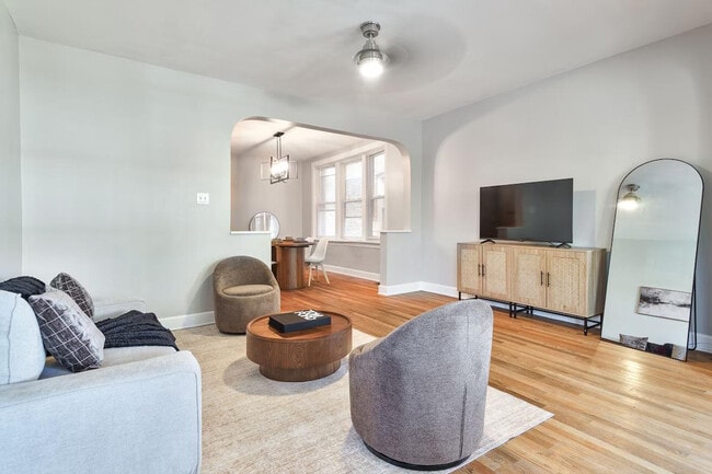 Photo - 3649 N Whipple St Unit ID1359756P