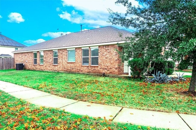 Photo - 24622 Colonial Birch Ln