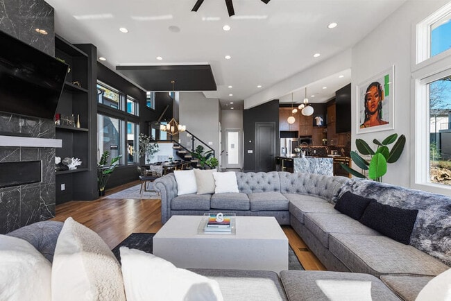 Building Photo - 17a Fern Ave Unit ID1232886P