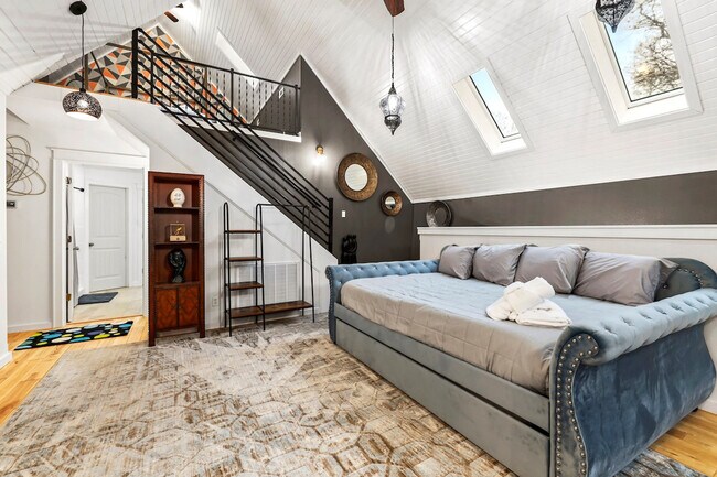 Photo - 211 Lakeshore Dr Unit ID1221839P