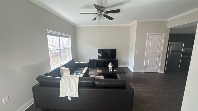 Building Photo - 205 Tiliwa Ct Unit ID1356302P