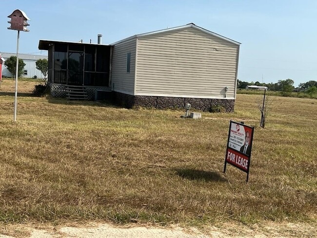 Photo - 18352 Wilber Rd